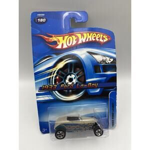 2005 Hot Wheels #180 1933 Ford Lo-Boy Roaster Beige w/ Flames HW12